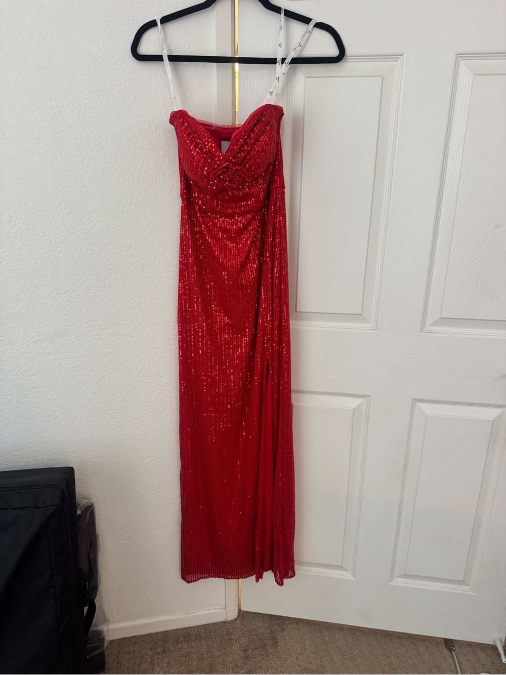 Jessica Rabbit Halloween Costume and Roger Rabbit - Picture 7 of 11